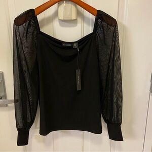 Top with sheer Sleeves